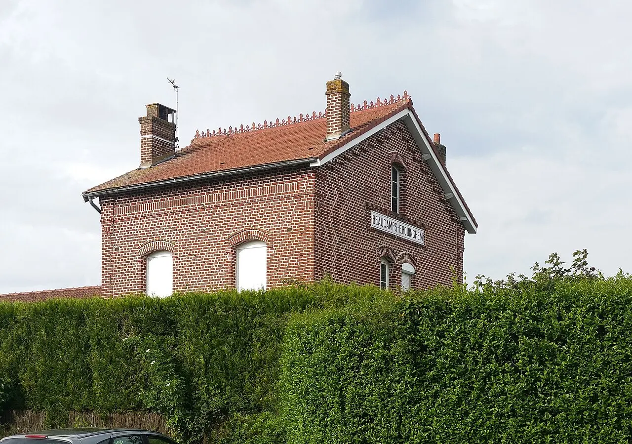 Vue de l'ancienne gare de Beaucamps-Erquinghem.