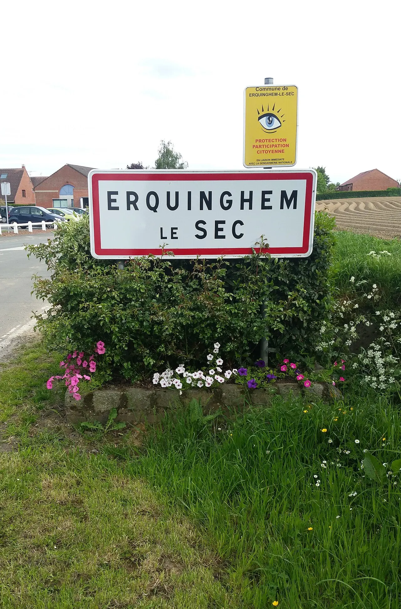Vue d'une entrée d'Erquinghem-le-Sec.
