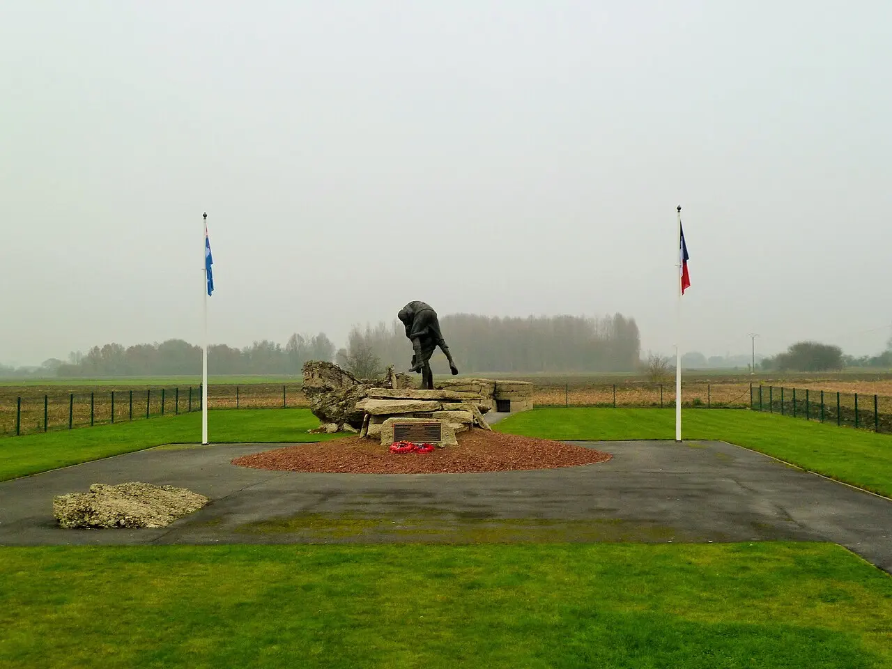 Cobbers Statue at Australian Memorial Park at Fromelles Nord (département français).