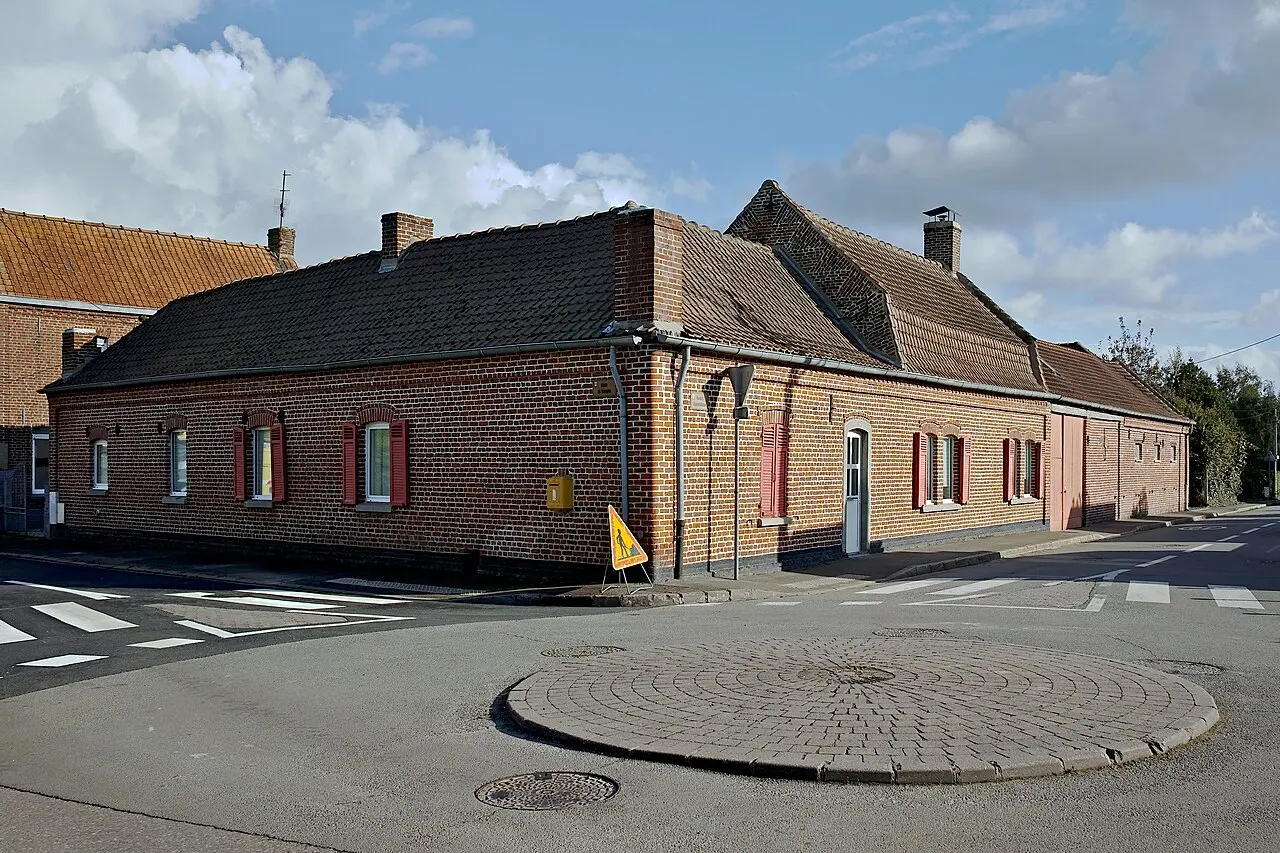 Farm, Rue de la Place du Château 17, in Marquillies.