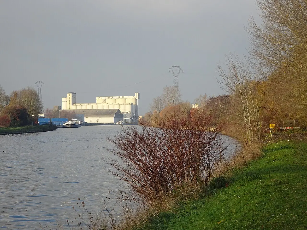 ‌ID LOGISTICS SELECTIVE 10 , à Santes