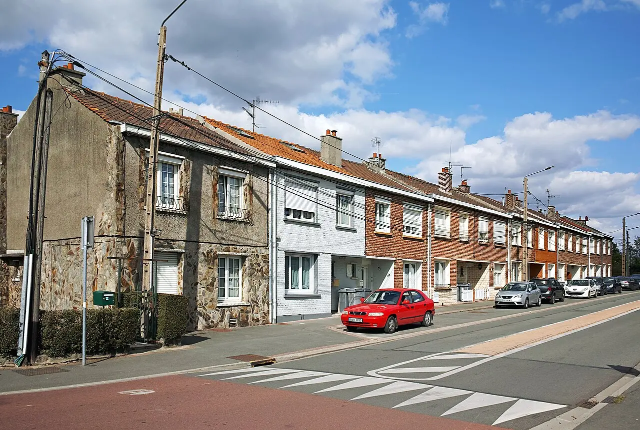 Row of houses, Rue Pasteur 1 to 21, in Sequedin.
