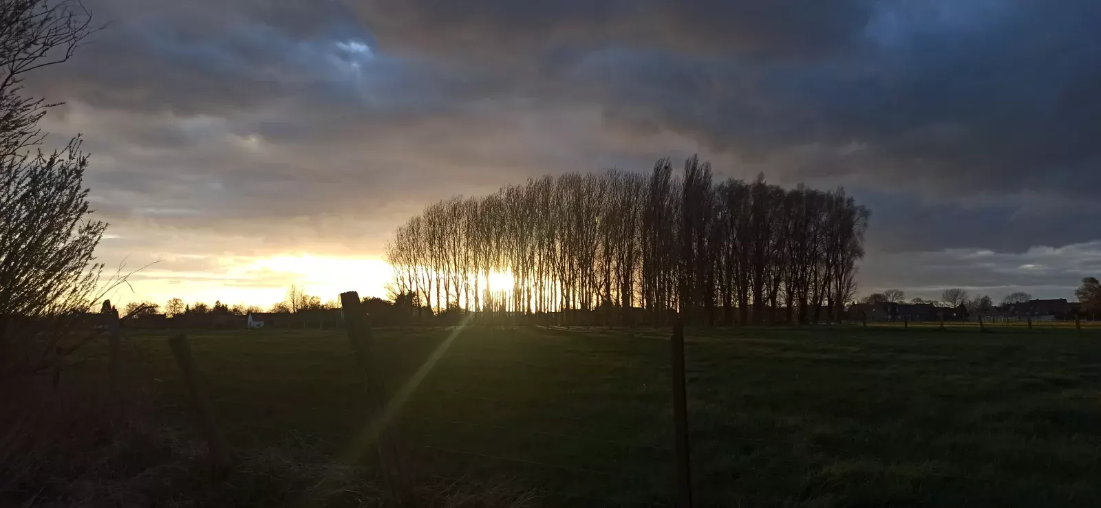 Soleil couchant sur Sainghin en Weppes