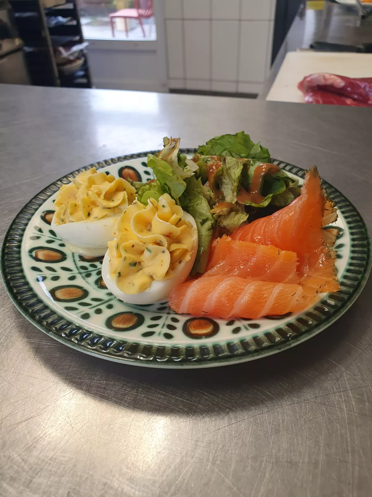Œuf mimosa et saumon fumé